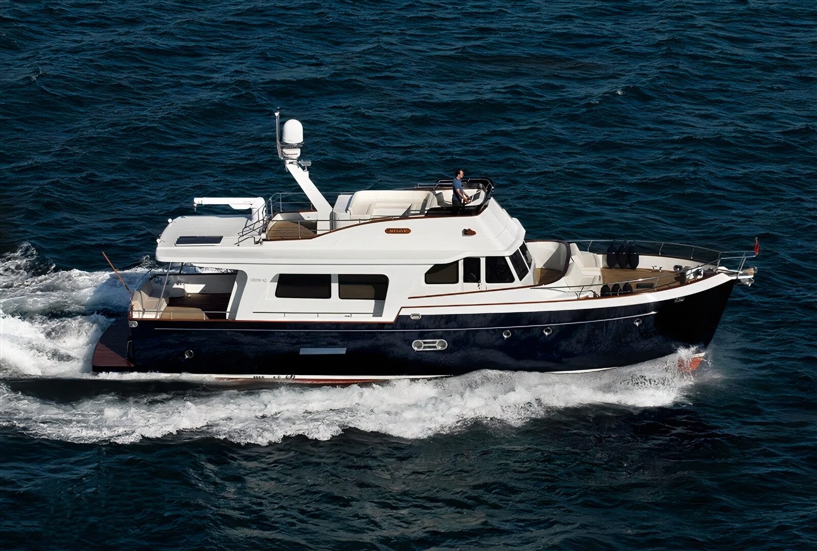 iyacht-795_bigThumb