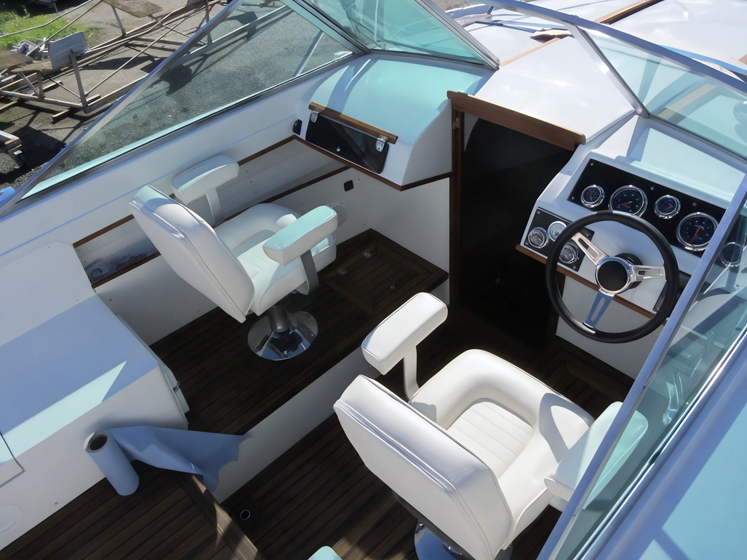 Restomod Chris-Craft - interior
